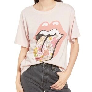 daydreamer • floral tongue short sleeve tee